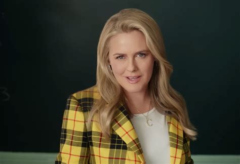 Elisa Donovan Reveals She ‘Rewatched’ Iconic ‘Clueless’ Debate Scene To Prep For Rakuten Super Bowl Ad (Exclusive) We are totally bugging! Elisa Donovan reunited with Alicia Silverstone ...